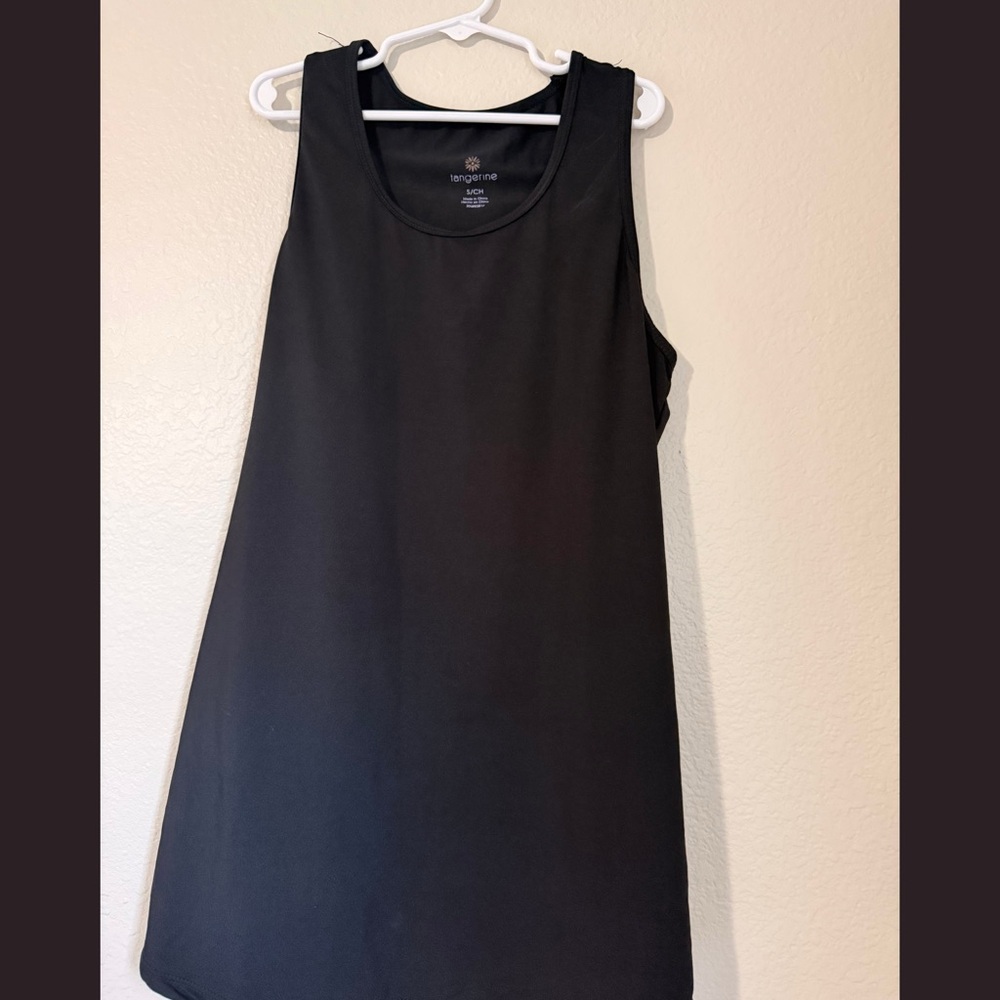 Tangerine Black Activewear Tank Top - Size Small - Like New!